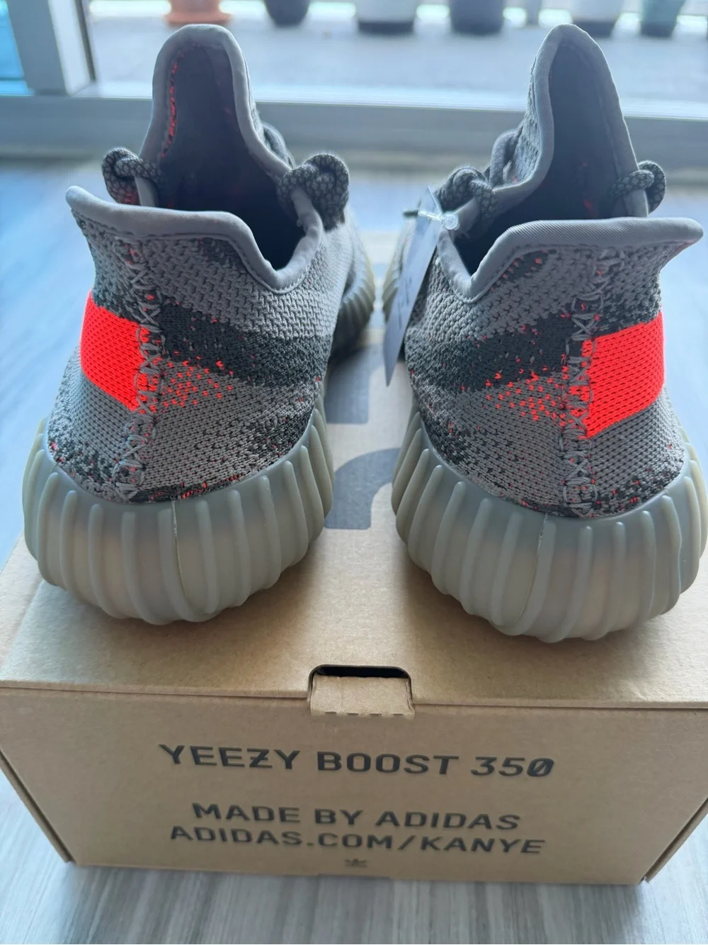 Brand NEW Adidas Yeezy Boost 350 V2 Beluga Reflective Size 10